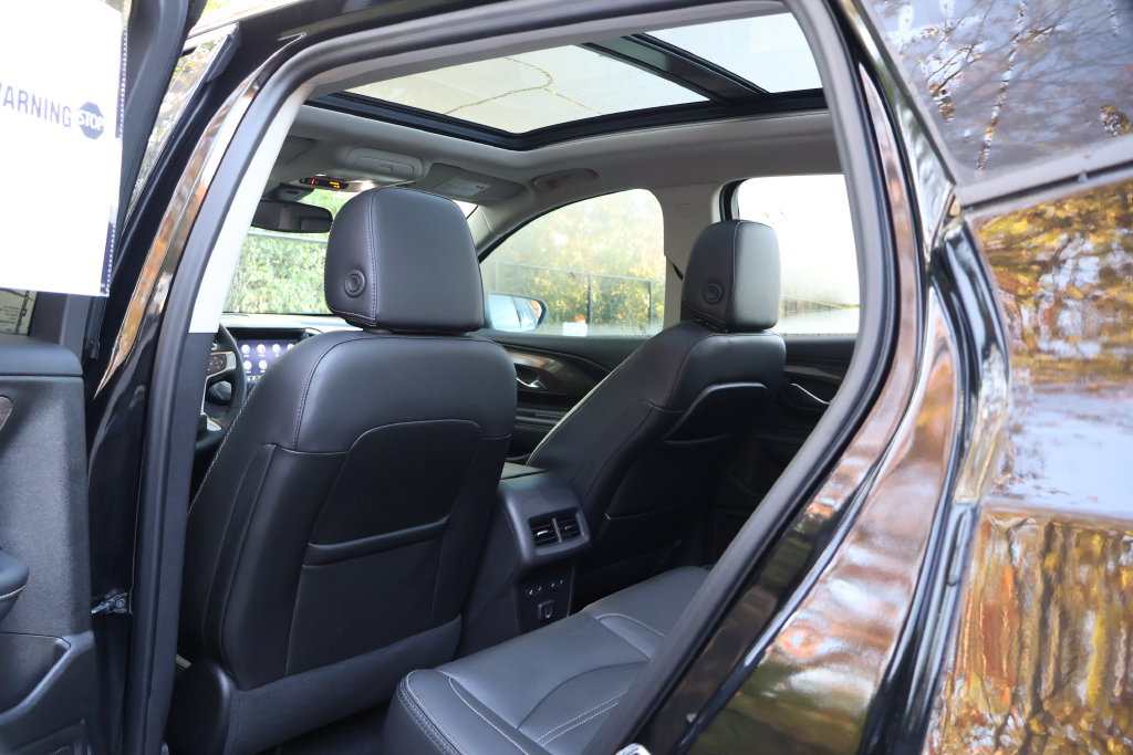 Used 2024 GMC Terrain Denali w/ Black Diamond Edition AWD/4WD image 42
