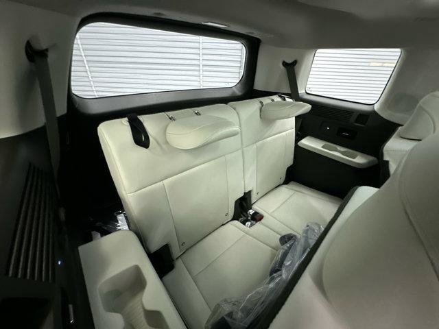 New 2025 Hyundai Santa Fe Calligraphy FWD image 17