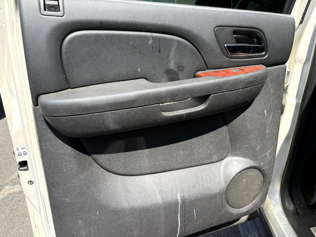 Used 2012 Chevrolet Suburban LTZ image 8