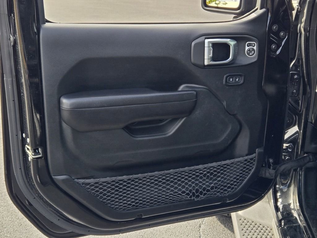 Used 2019 Jeep Wrangler Unlimited Sport S image 18