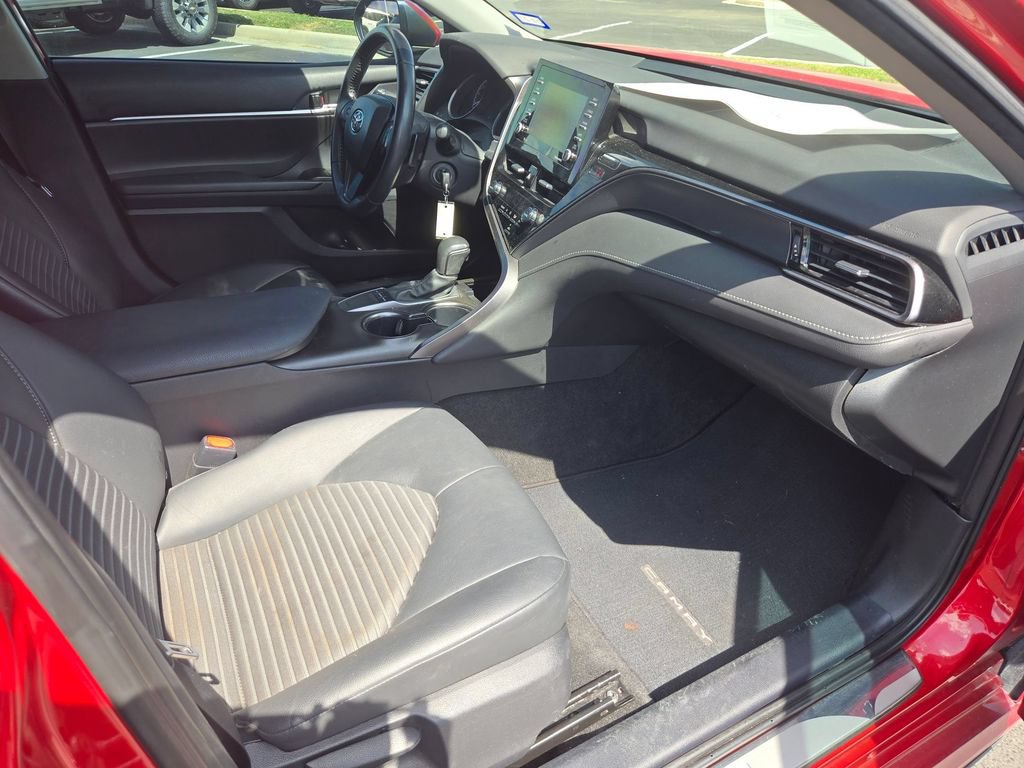 Used 2024 Toyota Camry SE FWD image 18