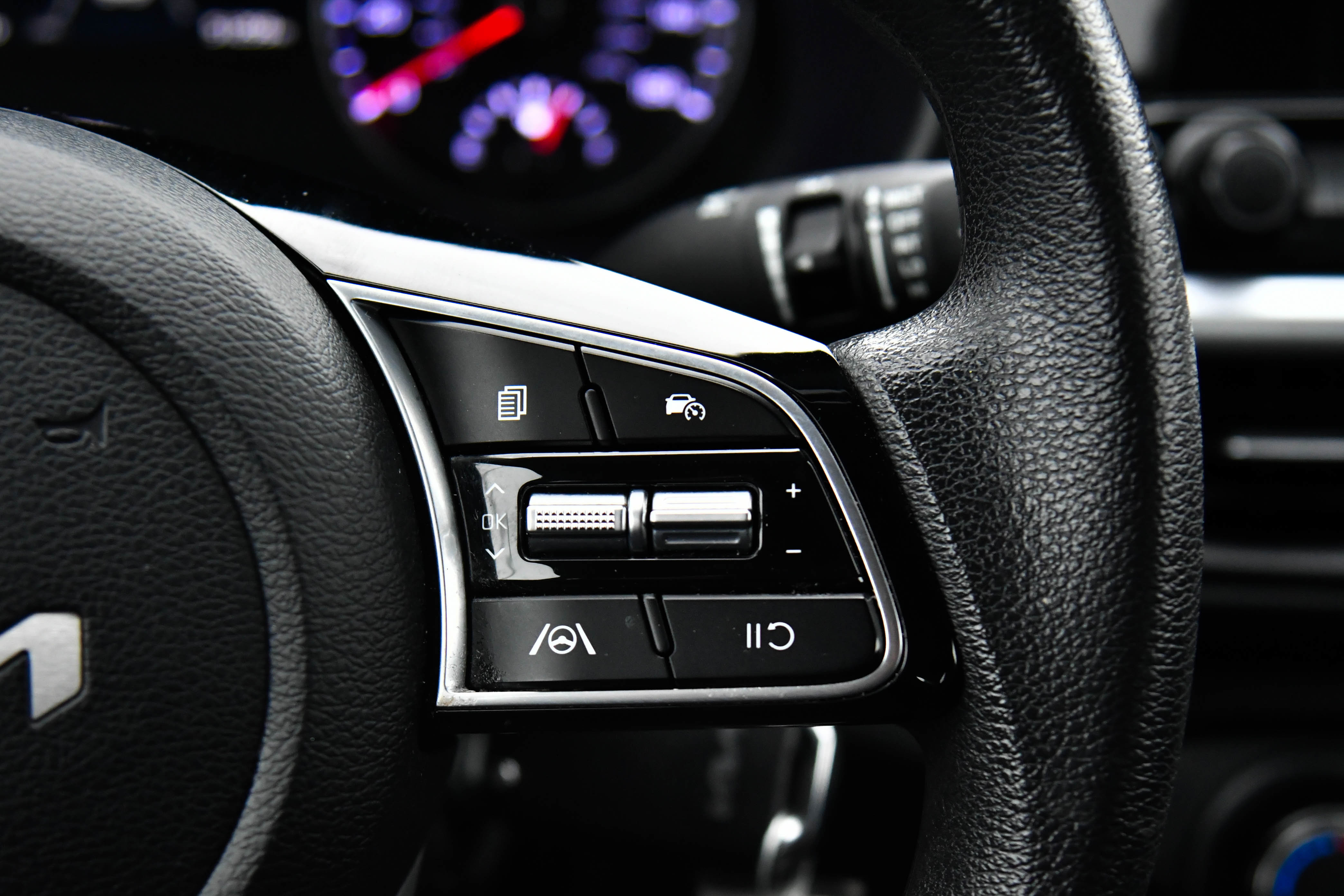 Used 2024 Kia Forte LXS image 24