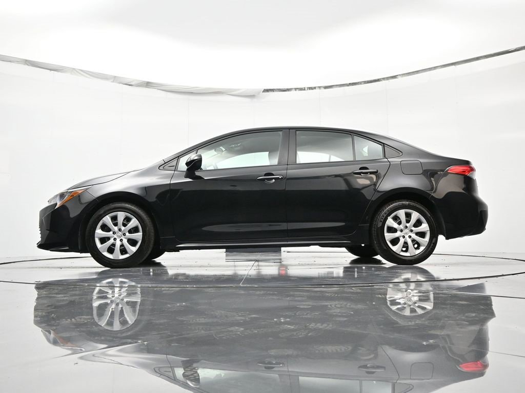 Used 2023 Toyota Corolla LE image 48