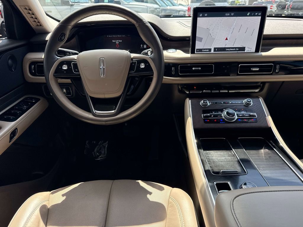 Used 2023 Lincoln Aviator Reserve w/ Equipment Group 201A image 15