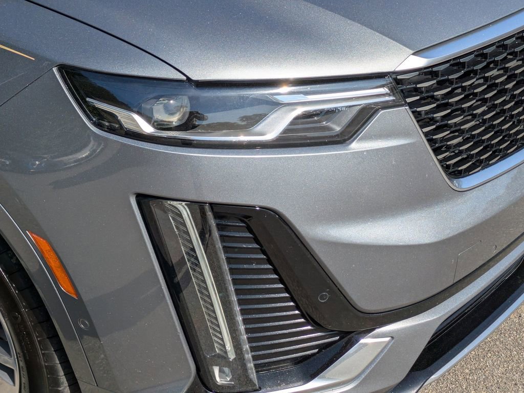 Used 2022 Cadillac XT6 Premium Luxury w/ Technology Package FWD image 10