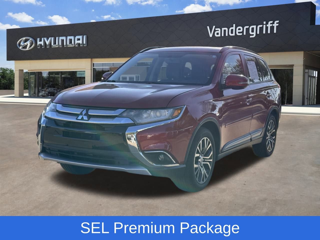 Used 2016 Mitsubishi Outlander SEL image 2