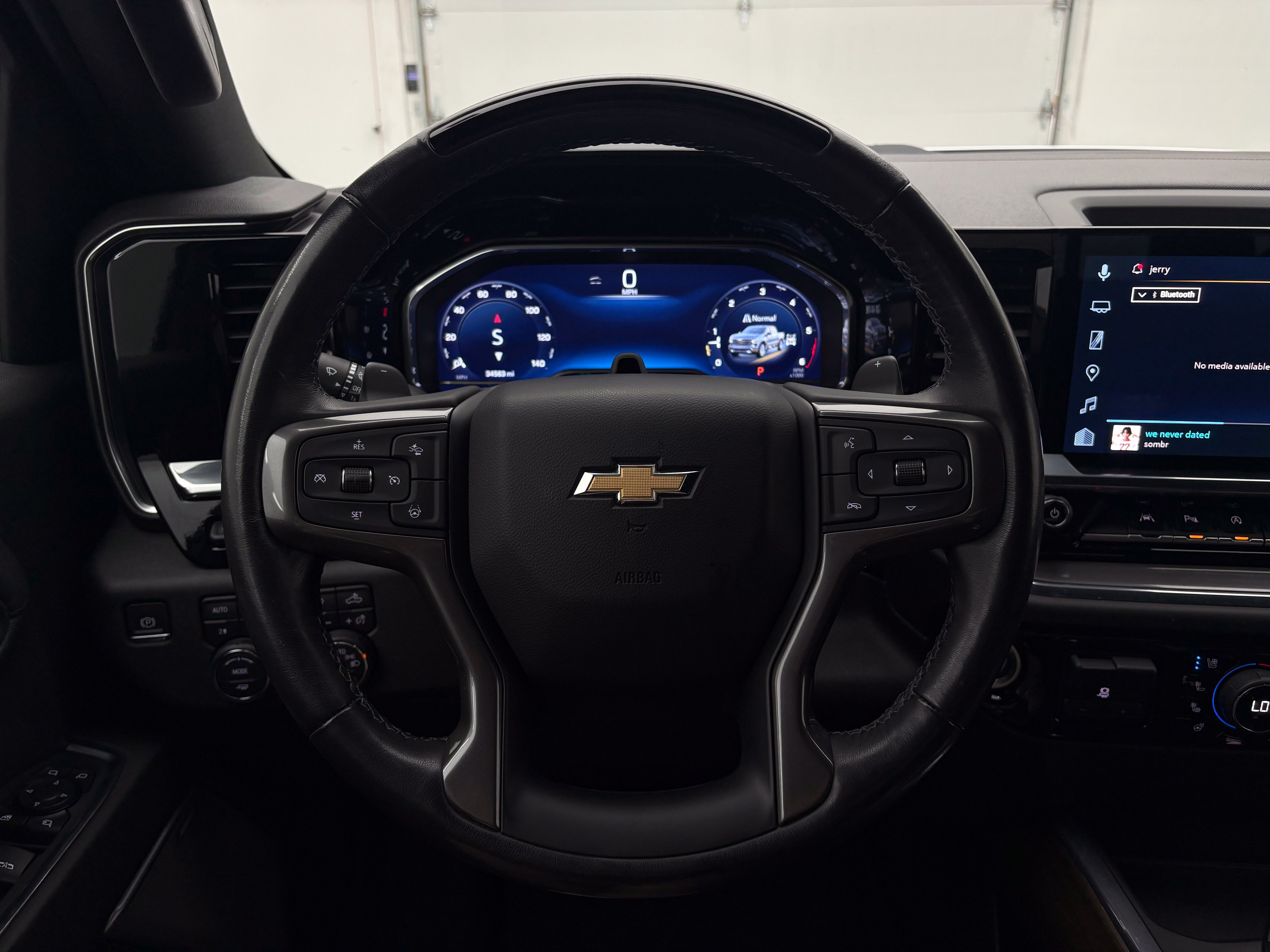 Used 2023 Chevrolet Silverado 1500 High Country AWD/4WD image 21