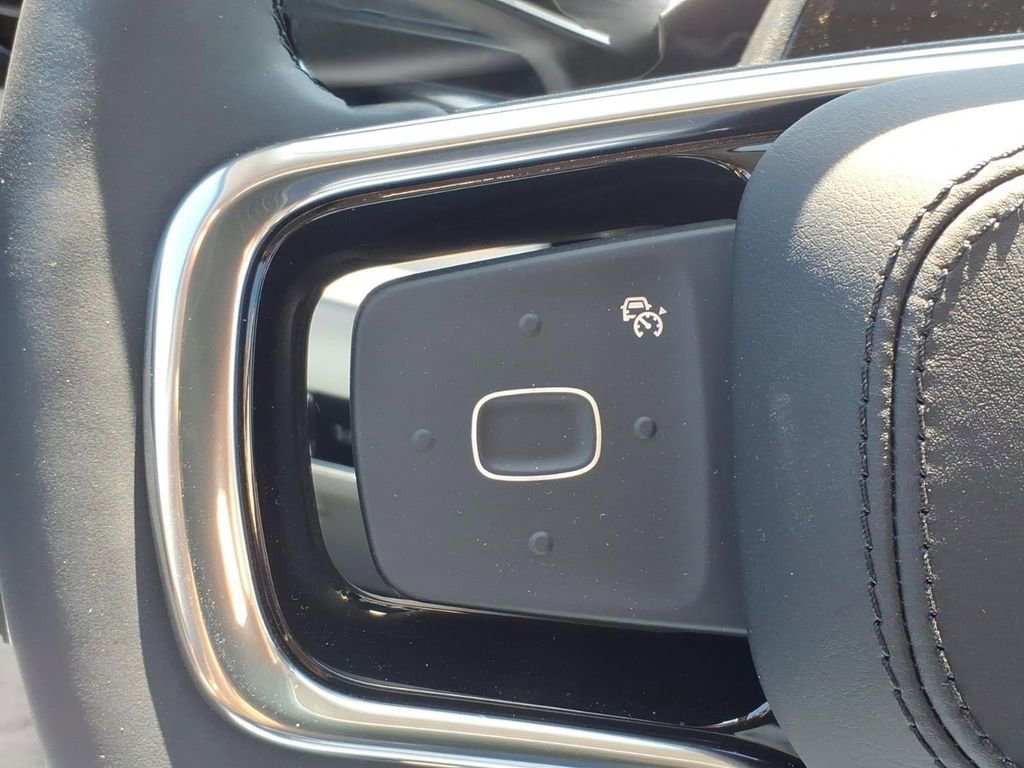 New 2026 Lincoln Nautilus Premier w/ Equipment Group 102A image 23