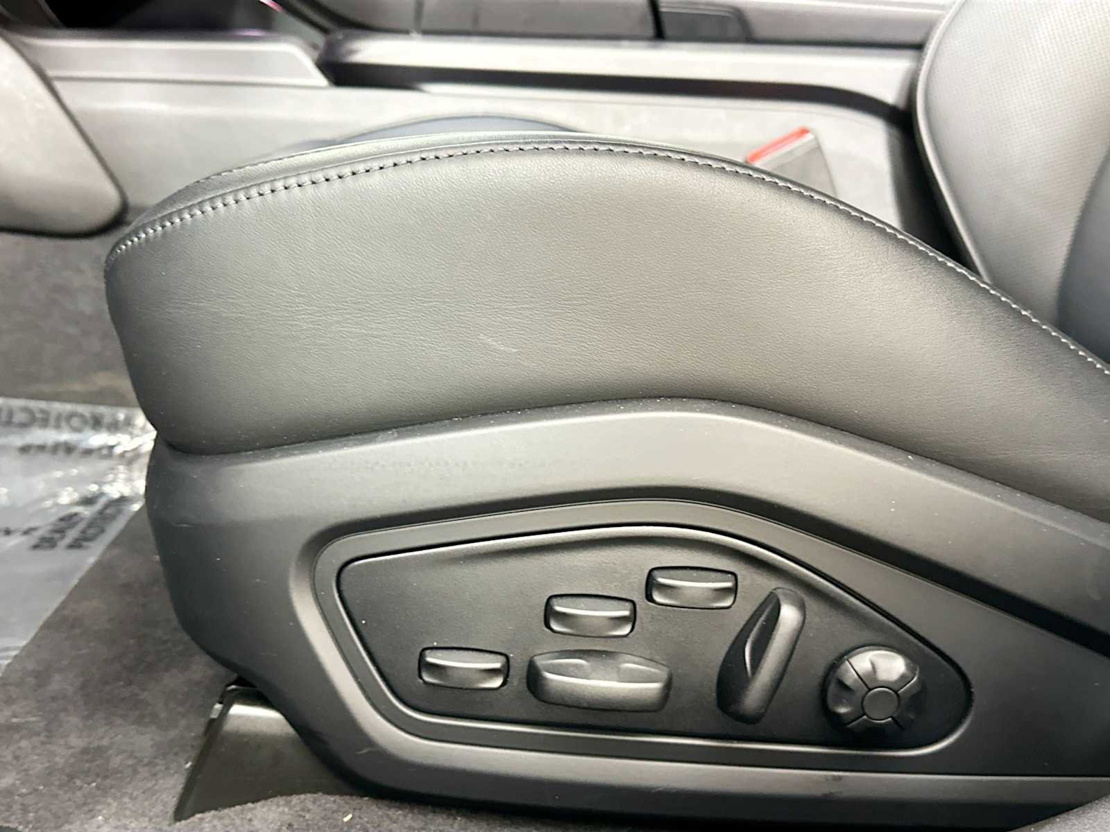 Certified 2022 Porsche Taycan GTS image 12