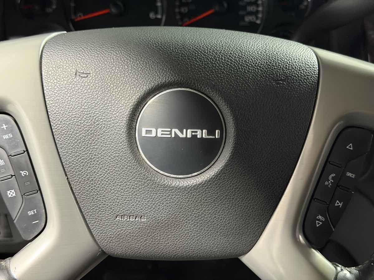 Used 2012 GMC Yukon Denali image 17