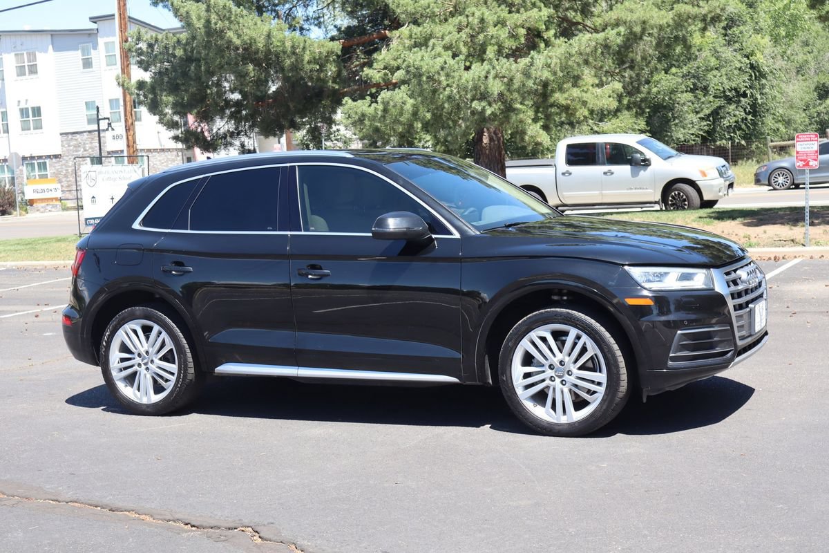 Used 2018 Audi Q5 2.0T Premium Plus w/ Premium Plus Package AWD/4WD image 2