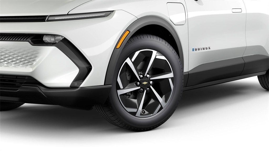 New 2026 Chevrolet Equinox EV LT image 4