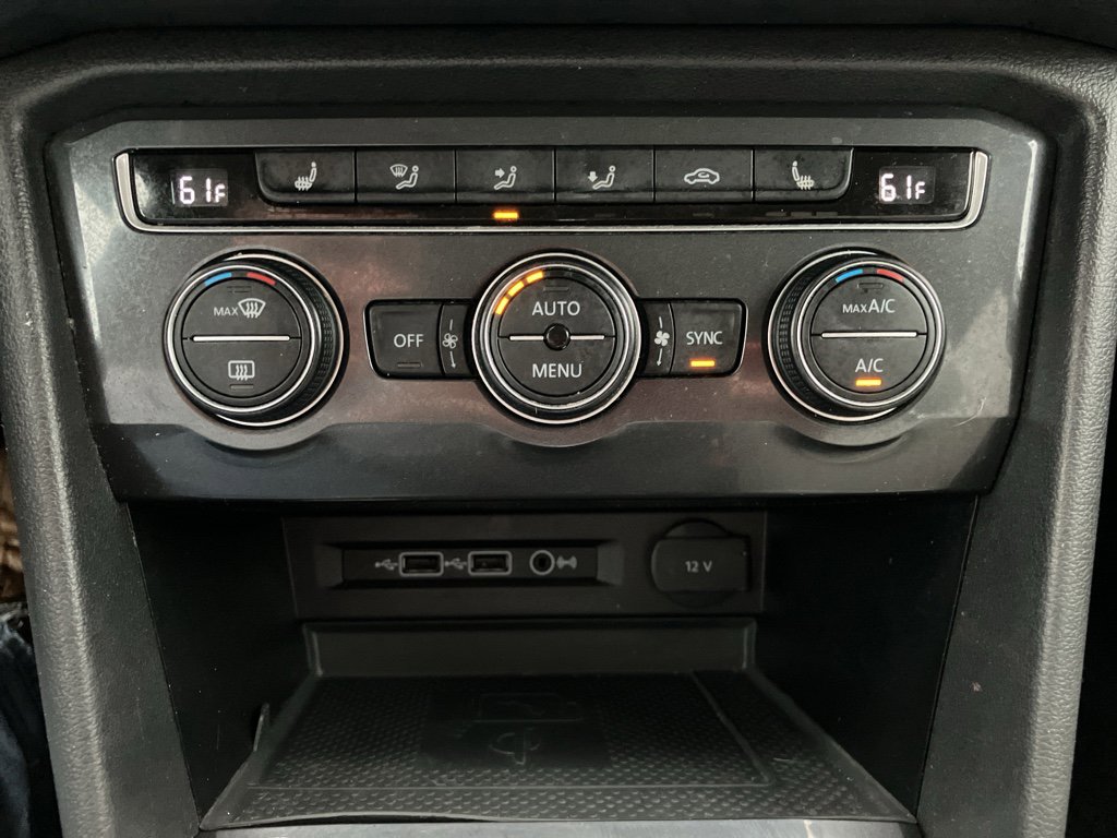 Used 2020 Volkswagen Tiguan SE w/ Panoramic Sunroof Package image 21