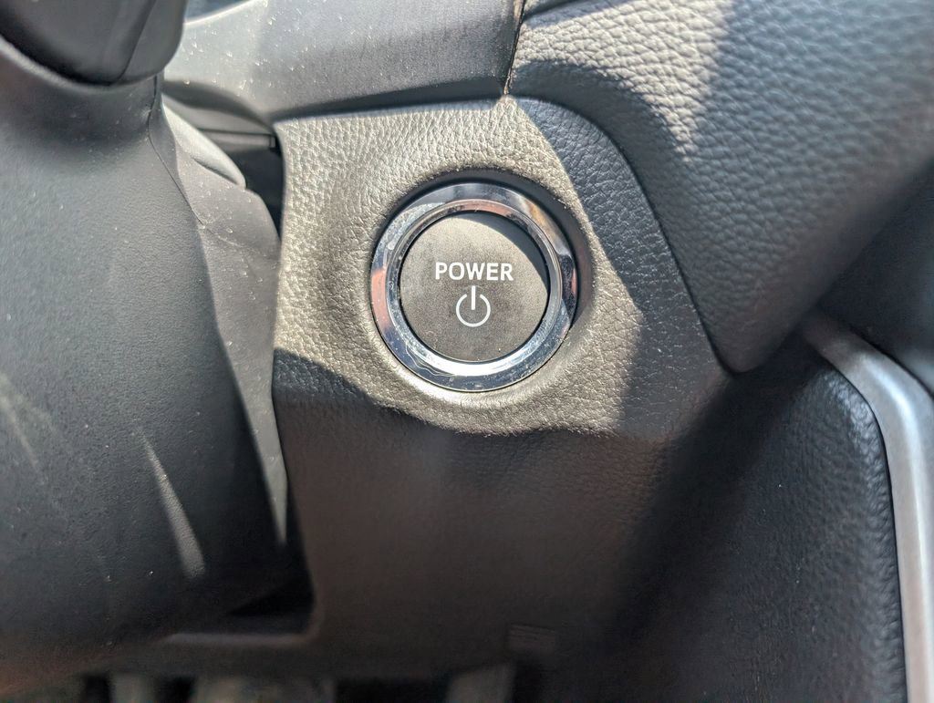 Used 2025 Toyota RAV4 XSE w/ Weather Package AWD/4WD image 19