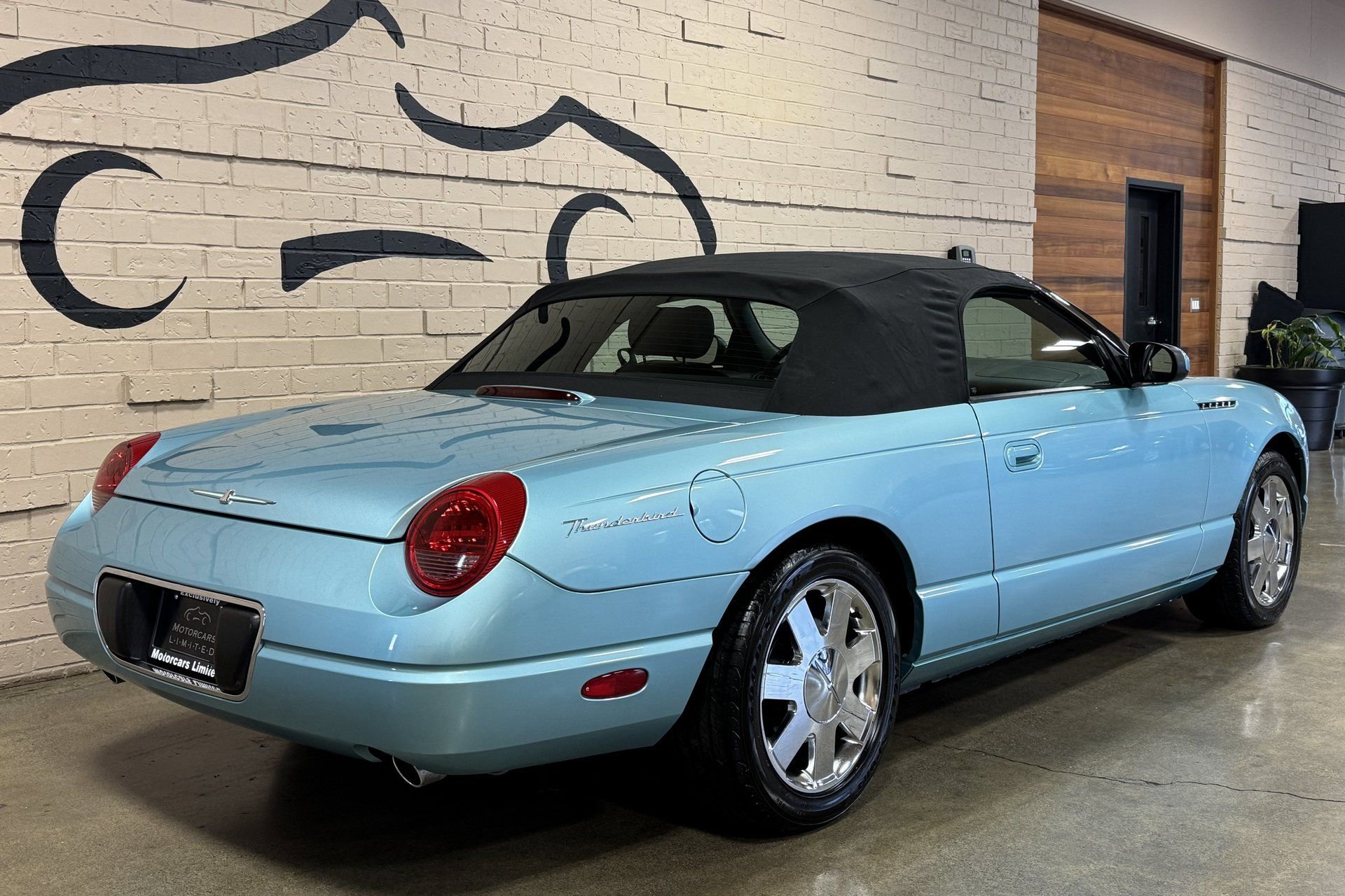 Used 2002 Ford Thunderbird image 10