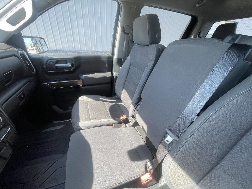 Used 2019 Chevrolet Silverado 1500 LT Trail Boss AWD/4WD image 28