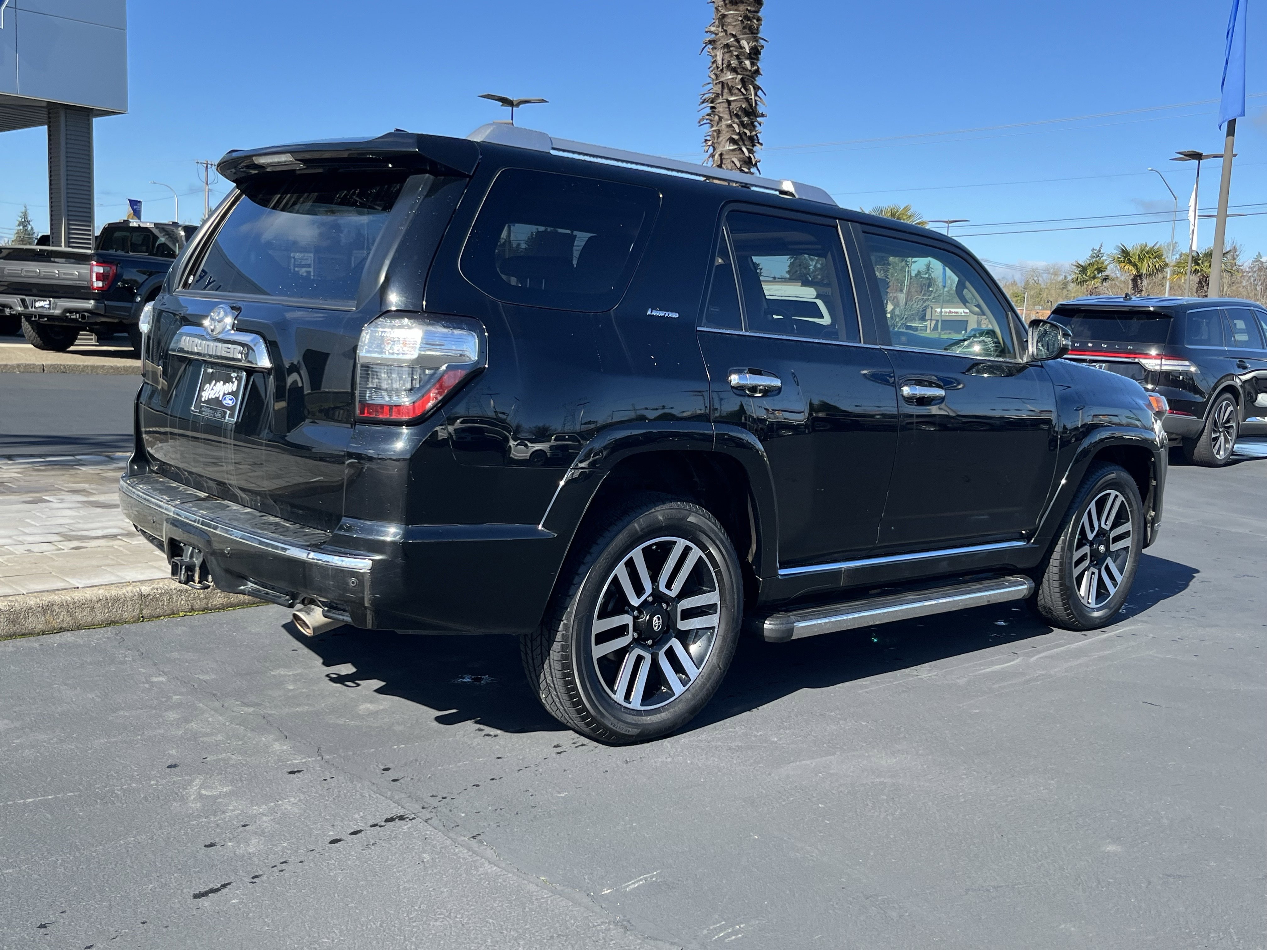Used 2016 Toyota 4Runner Limited image 3