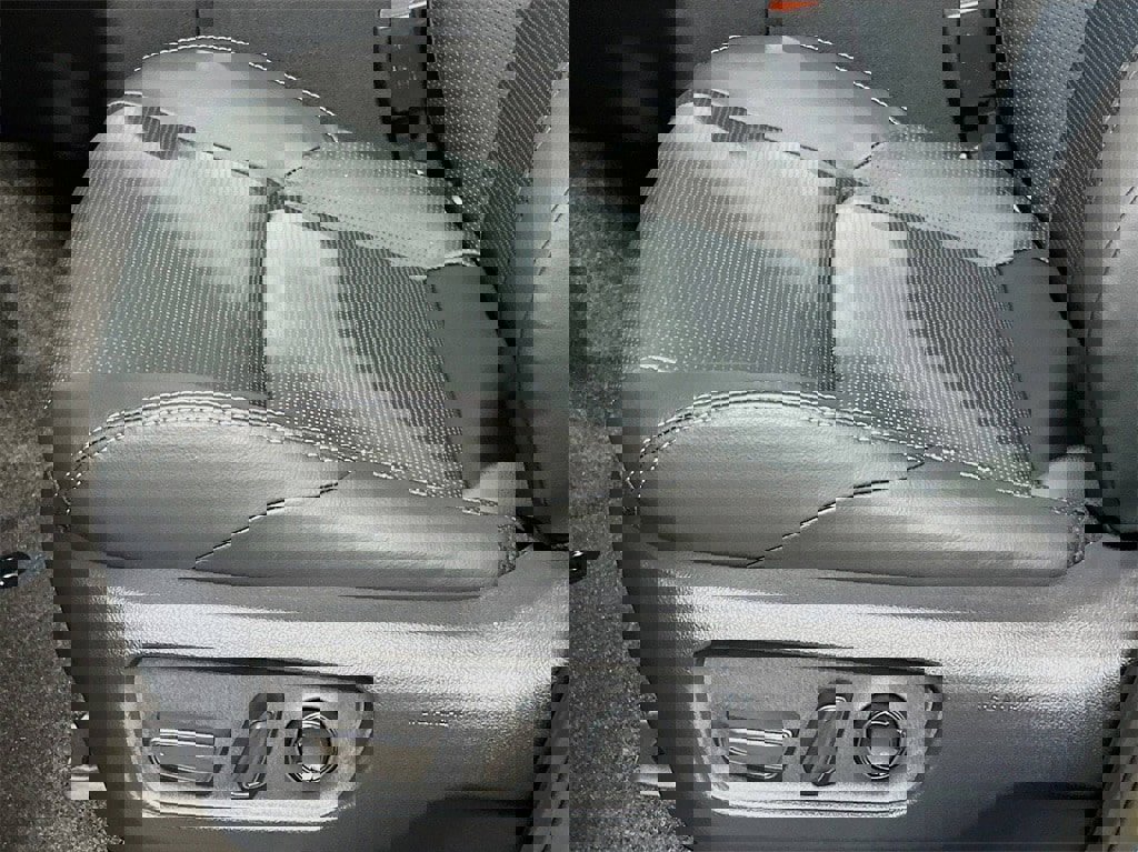 New 2025 Toyota 4Runner Limited image 19