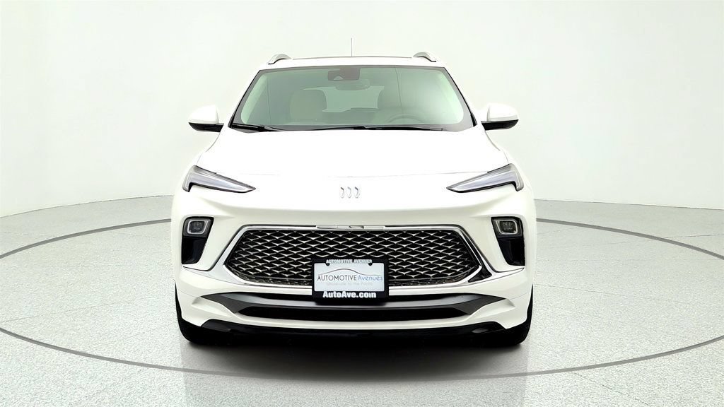 Used 2026 Buick Encore GX Avenir FWD image 2