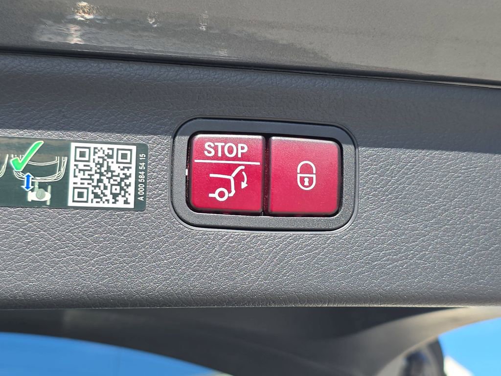 Used 2023 Mercedes-Benz EQS 580 4MATIC SUV image 17