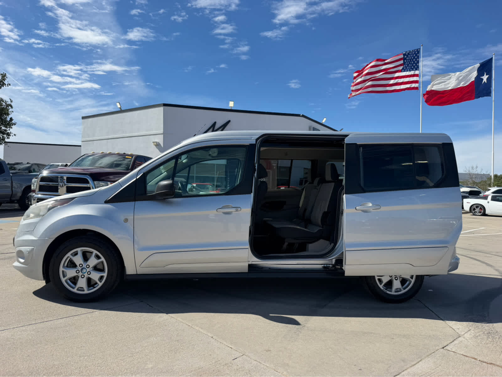 Used 2015 Ford Transit Connect XLT FWD image 13