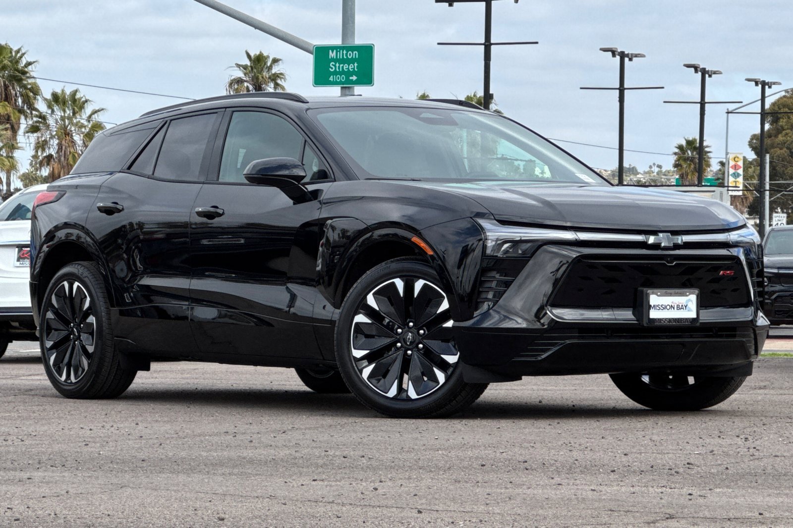 New 2025 Chevrolet Blazer EV RS image 2