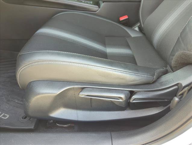 Used 2023 Honda Civic Sport image 11
