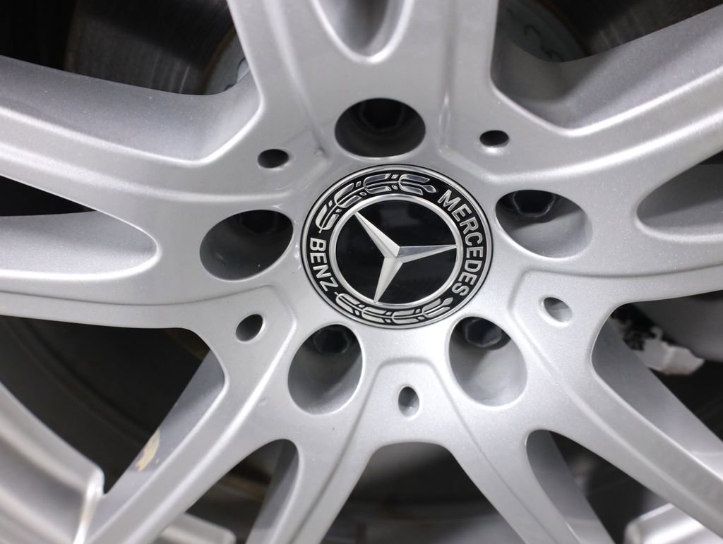 Used 2026 Mercedes-Benz GLC 300 4MATIC image 8