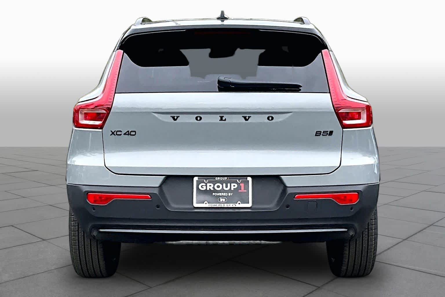 New 2026 Volvo XC40 B5 Ultra w/ Protection Package Premier AWD/4WD image 4