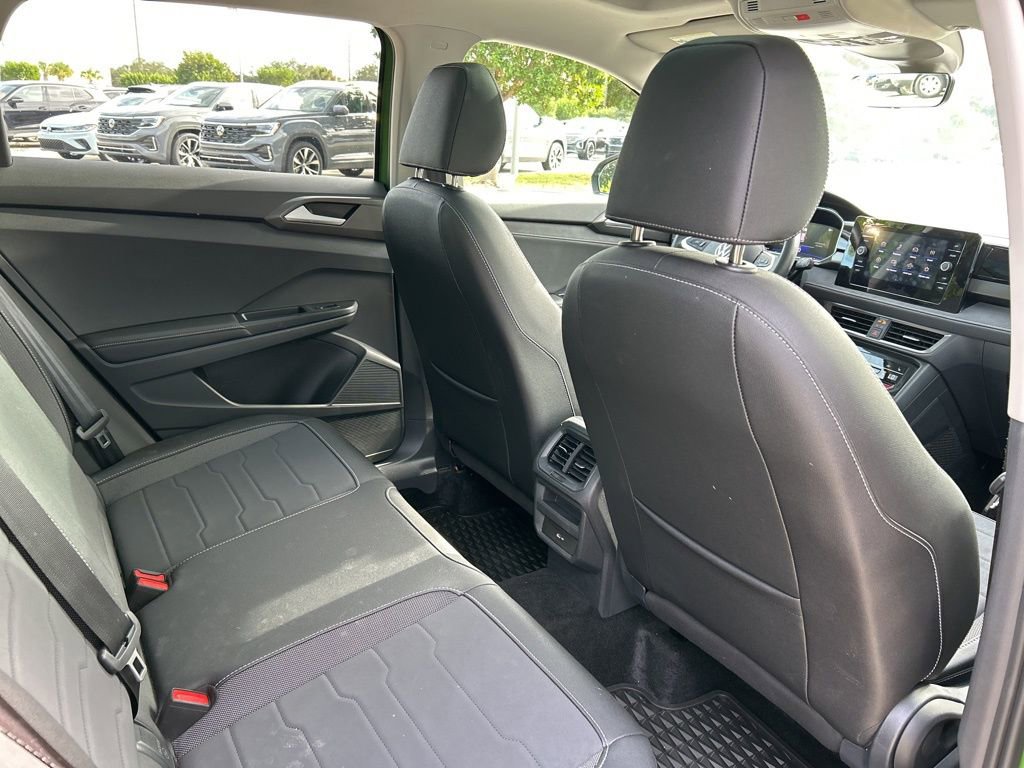 Certified 2025 Volkswagen Taos SE image 46