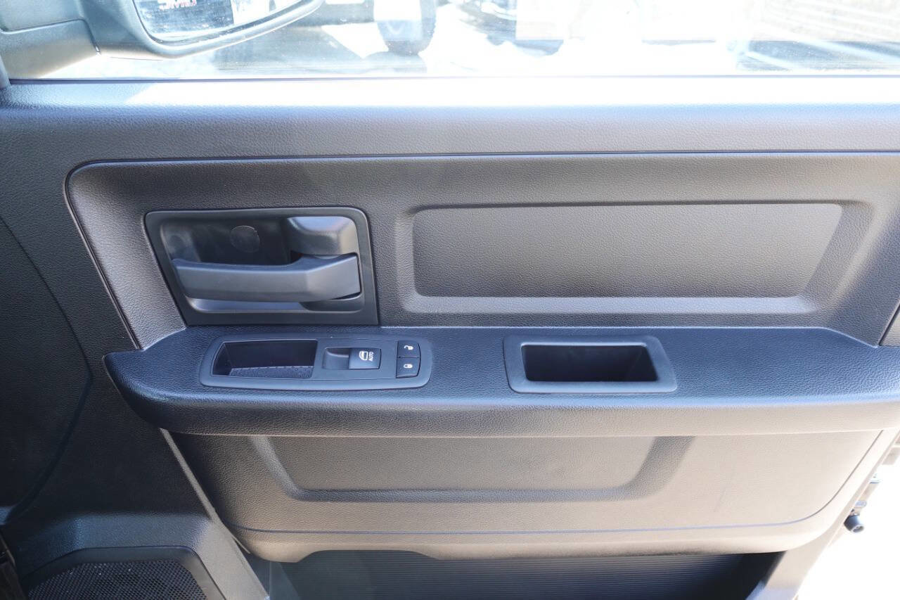 Used 2023 RAM 1500 Express w/ Wheel & Sound Group image 24