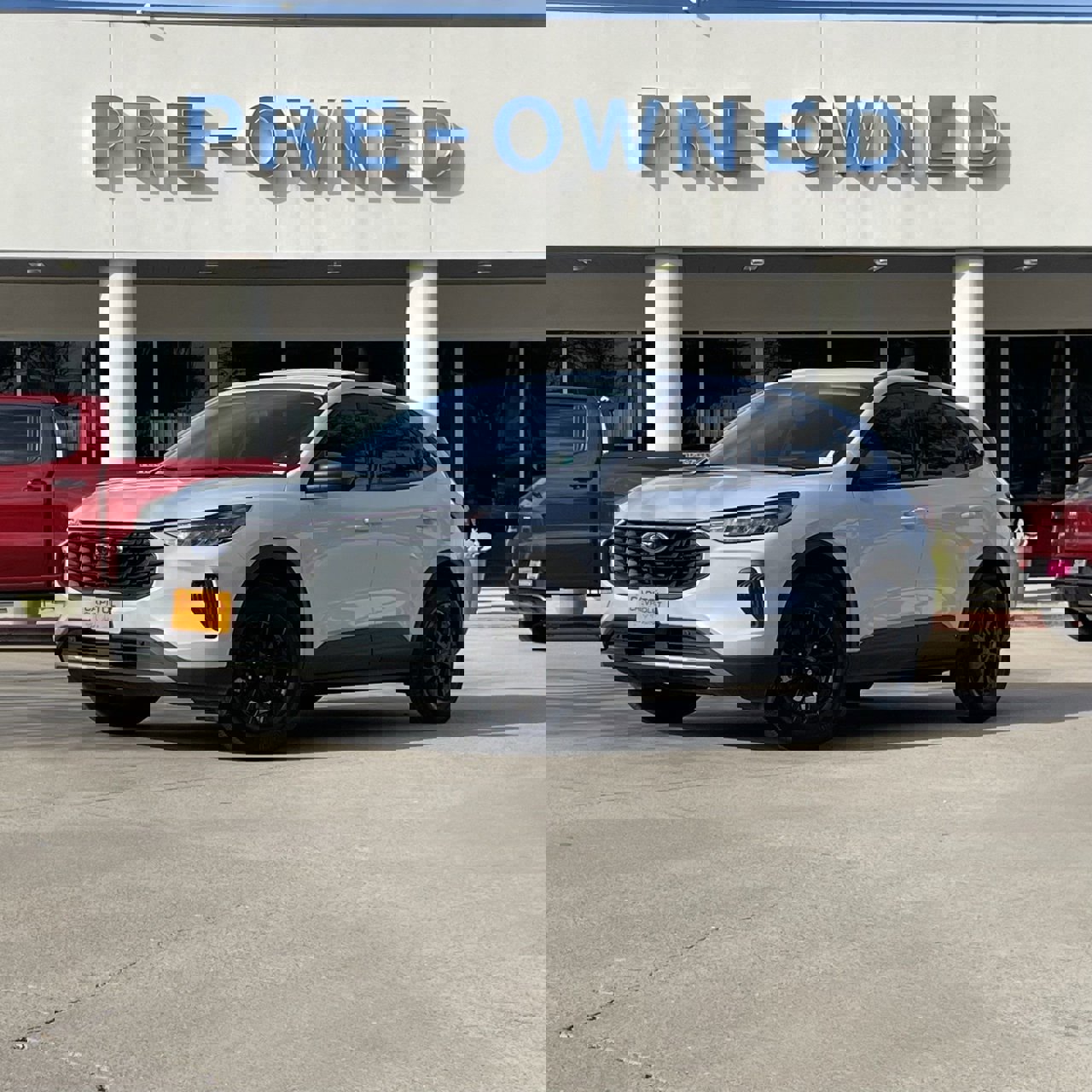 Used 2025 Ford Escape Active image 1