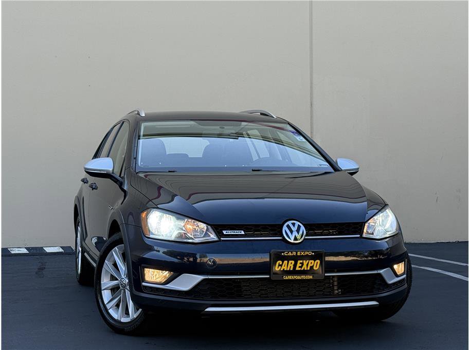 Used 2017 Volkswagen Golf Alltrack S image 45