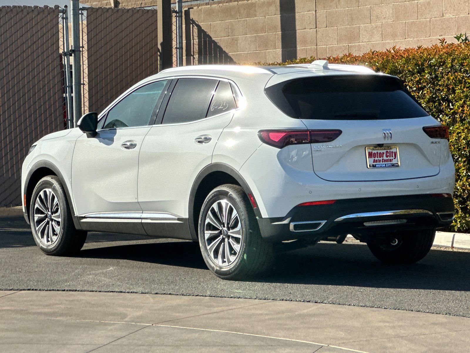 New 2025 Buick Envision Preferred image 6