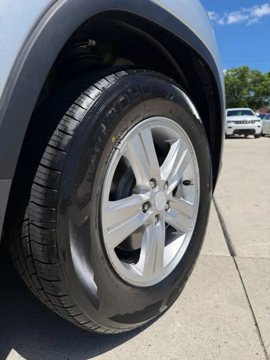Used 2020 Chevrolet Trax LS FWD image 8