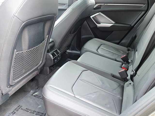Used 2022 Audi Q3 2.0T Premium image 18
