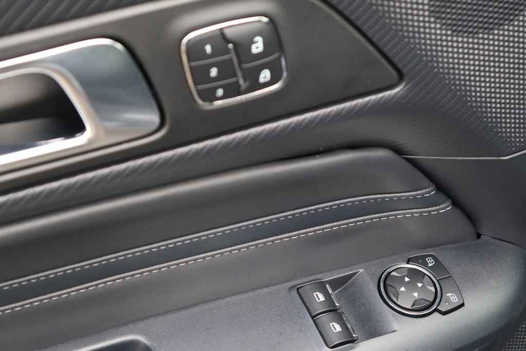 Used 2025 Ford Mustang GT Premium RWD image 18