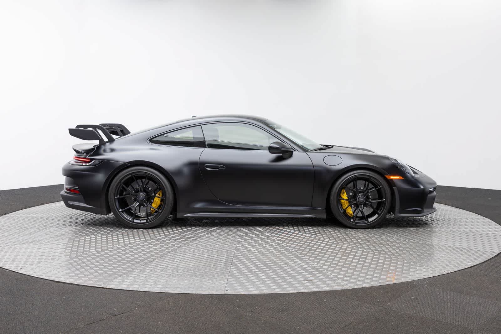 Used 2023 Porsche 911 GT3 RWD image 3