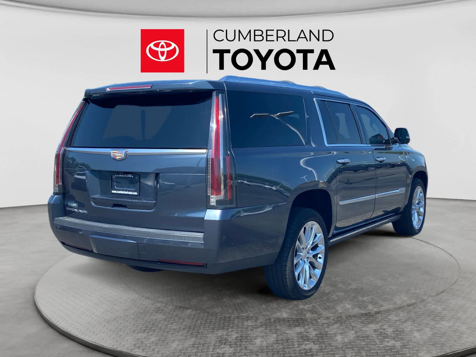 Used 2019 Cadillac Escalade ESV Platinum AWD/4WD image 6