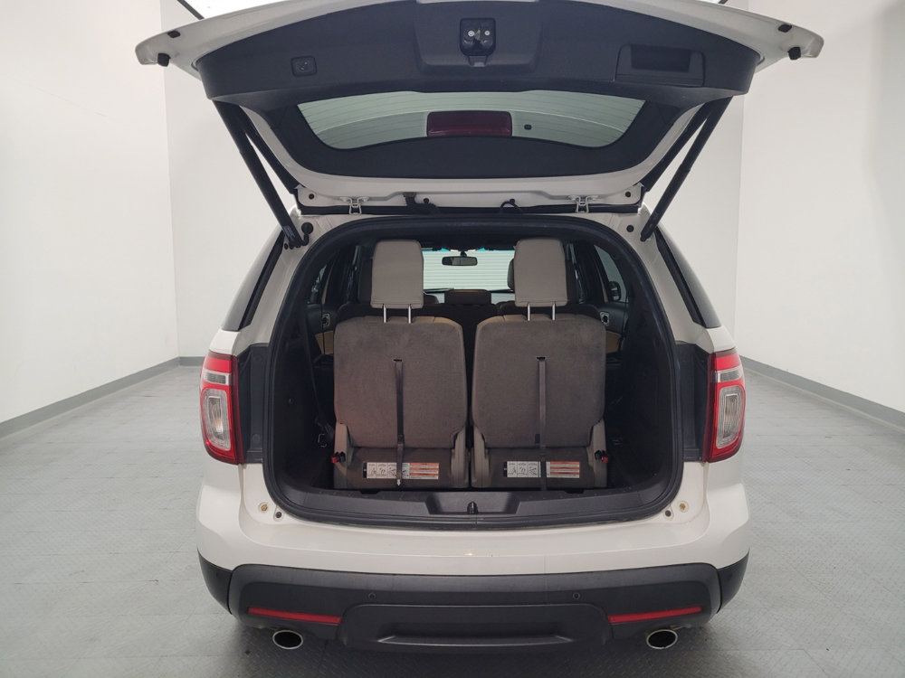 Used 2015 Ford Explorer XLT w/ Equipment Group 202A image 29