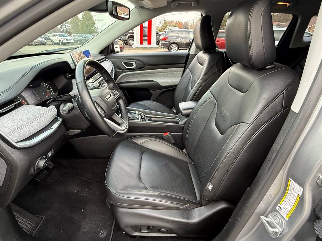 Used 2022 Jeep Compass Latitude image 12