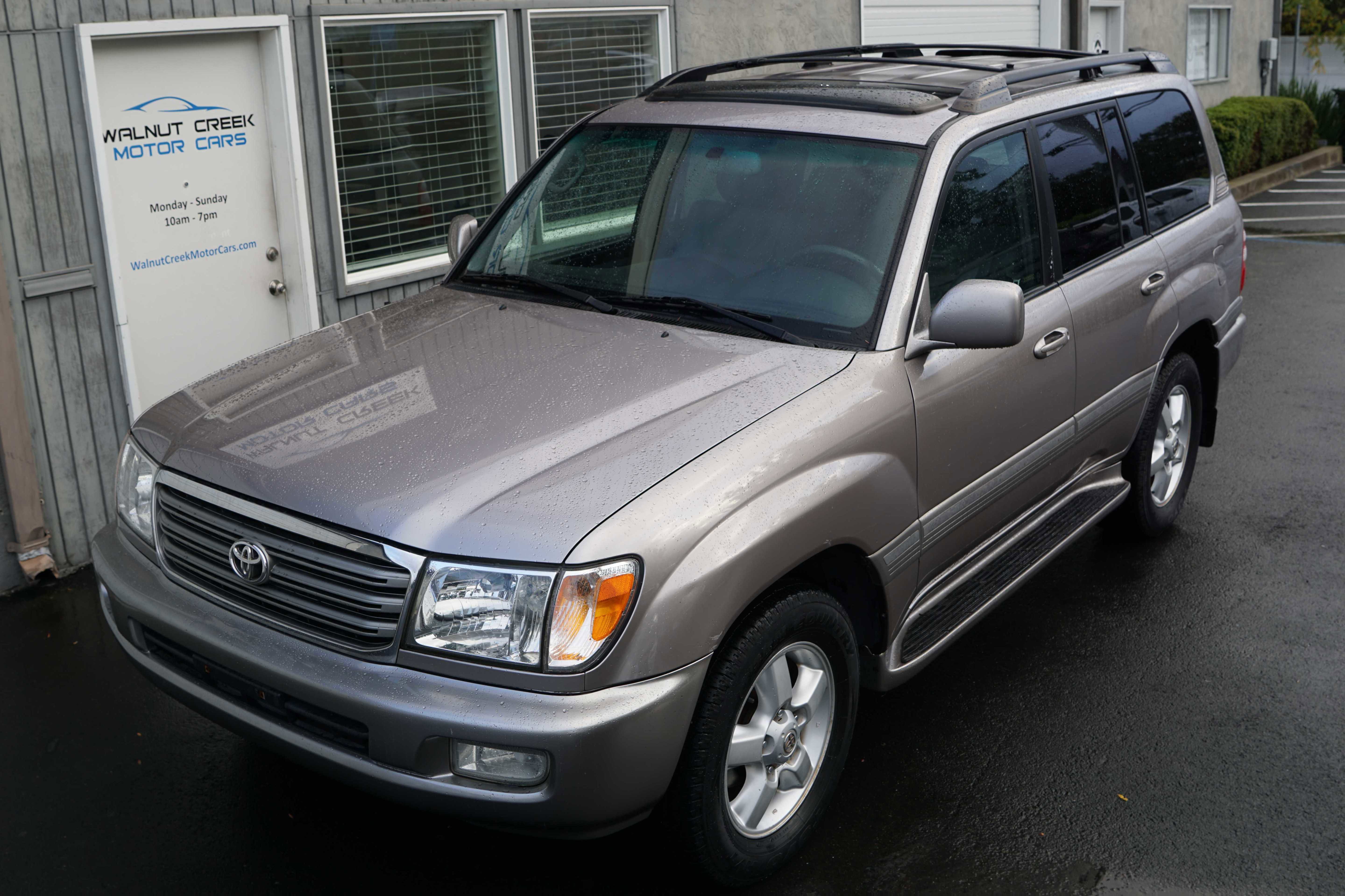 Used 2004 Toyota Land Cruiser image 3