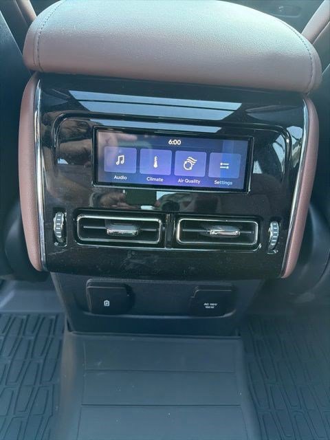 Used 2025 Lincoln Aviator Reserve w/ Illumination Package RWD image 23