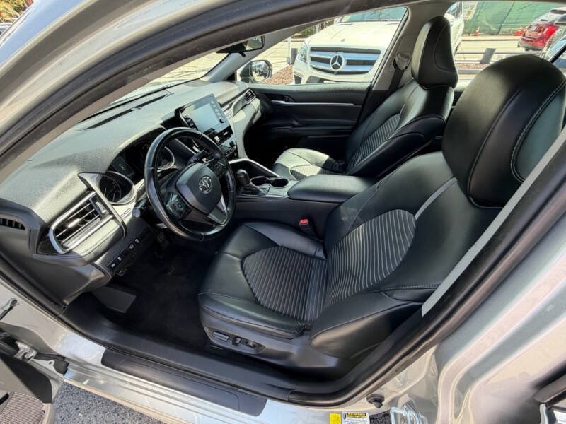 Used 2021 Toyota Camry SE FWD image 12