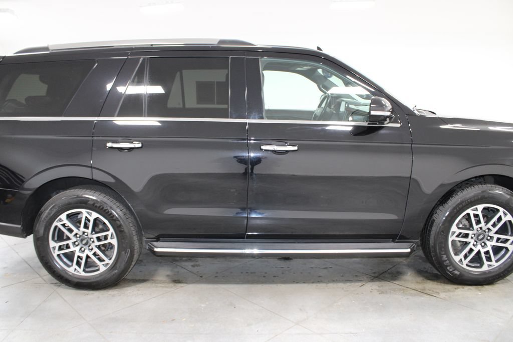 Used 2022 Ford Expedition Limited AWD/4WD image 11