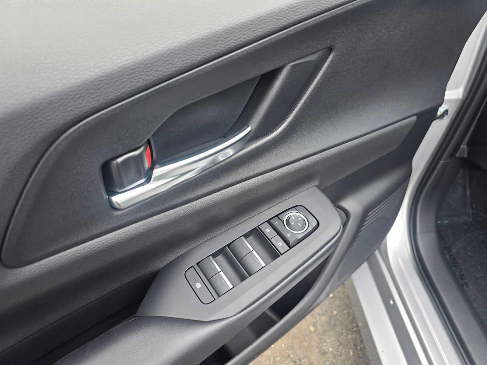 New 2027 Toyota Prius Plug-In Hybrid FWD image 19
