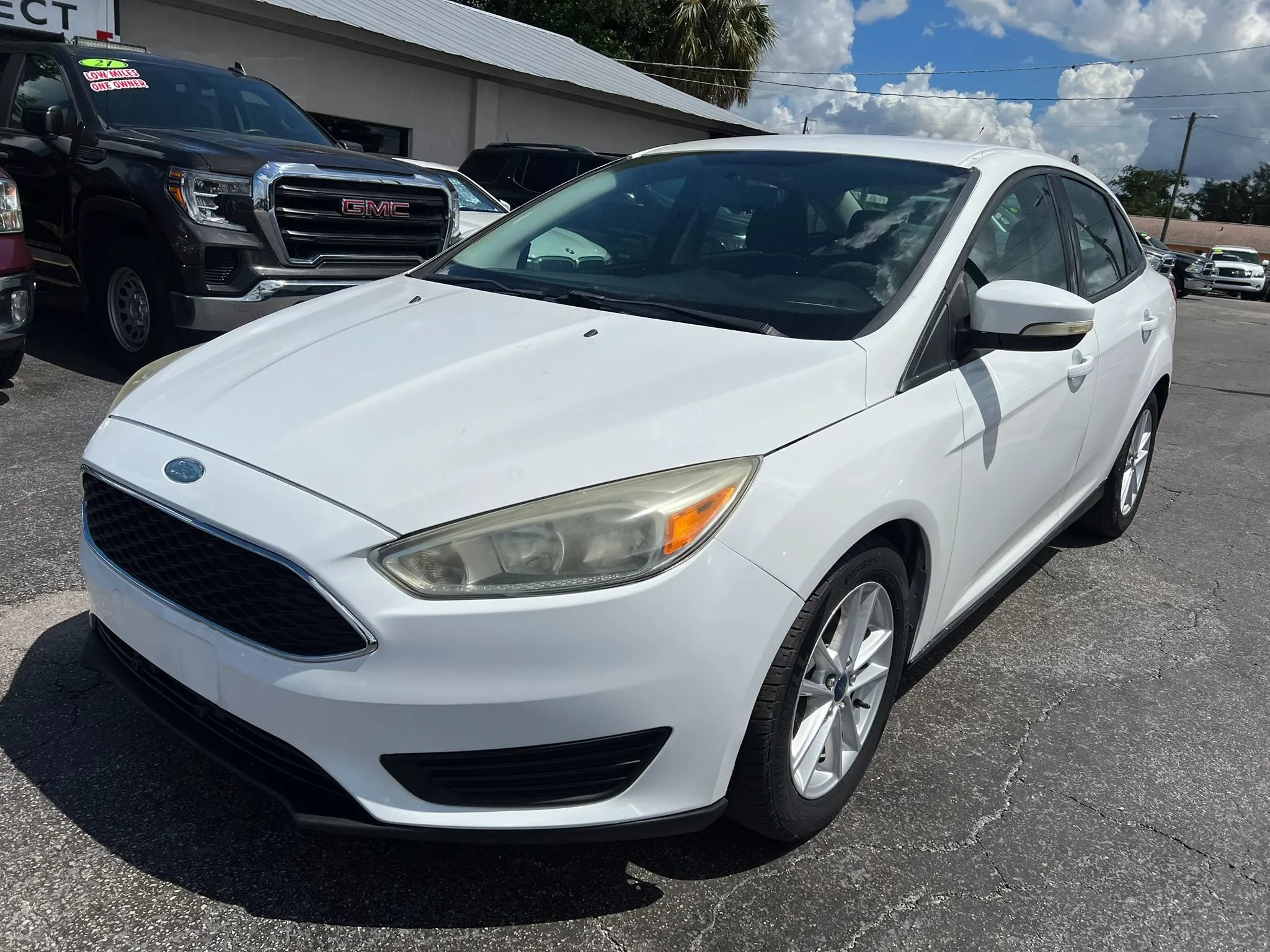 Used 2015 Ford Focus SE FWD image 3