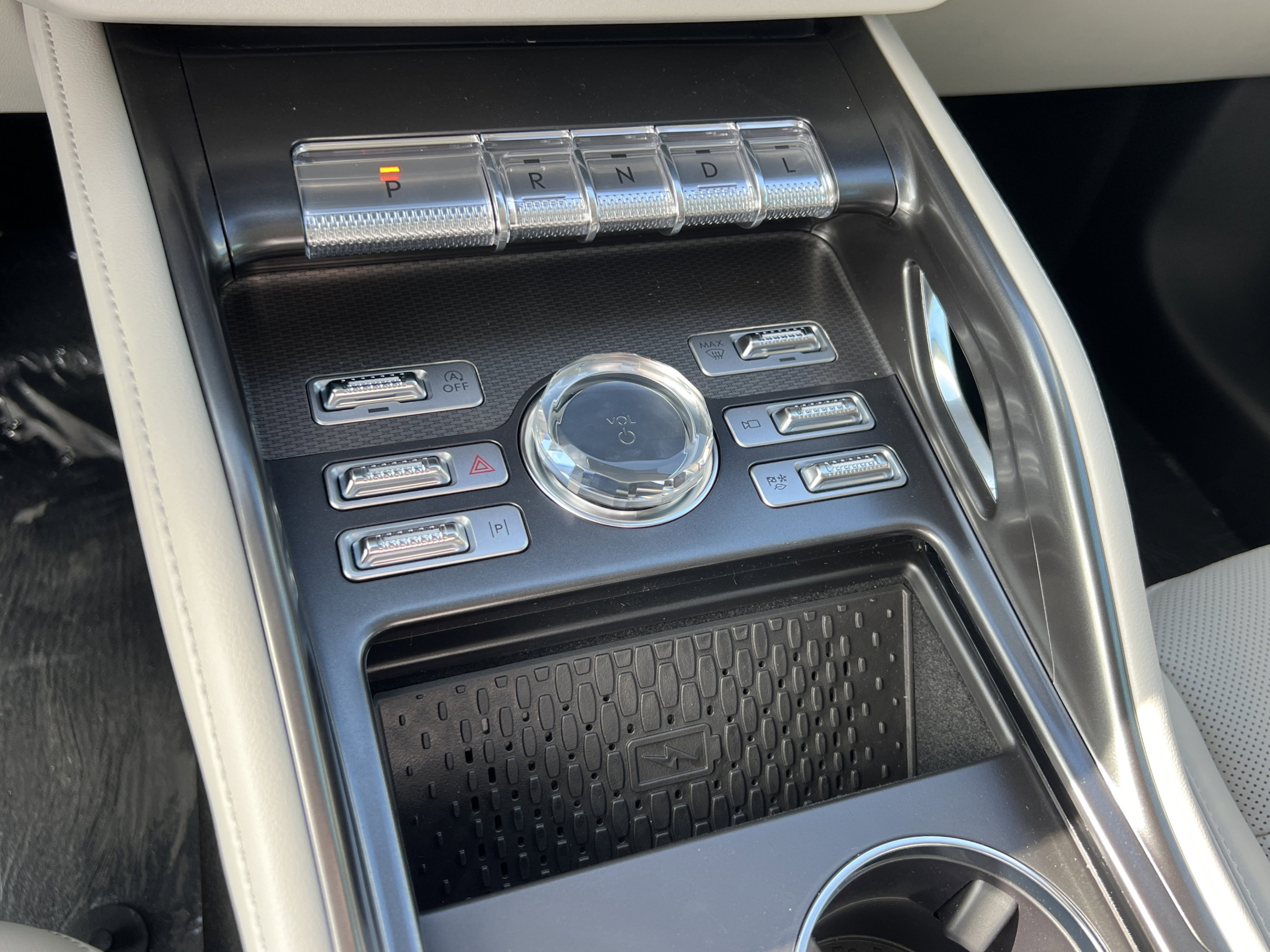 New 2026 Lincoln Nautilus Premier w/ Jet Appearance Package AWD/4WD image 16