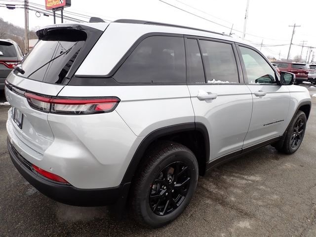 New 2025 Jeep Grand Cherokee Altitude image 7