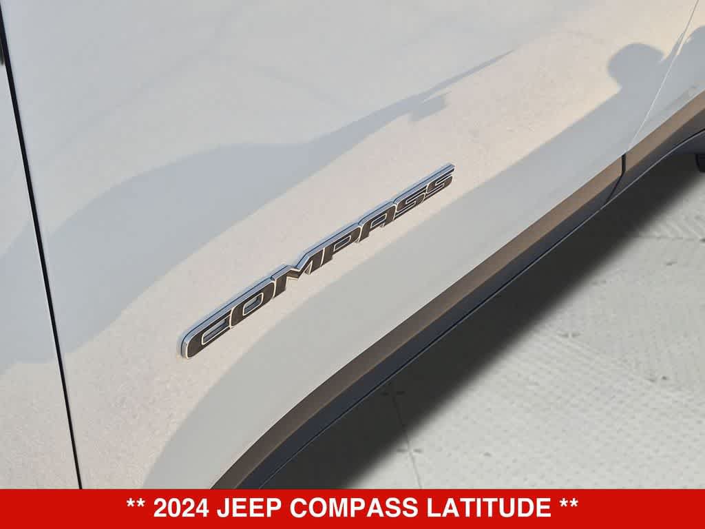 Used 2024 Jeep Compass Latitude AWD/4WD image 12
